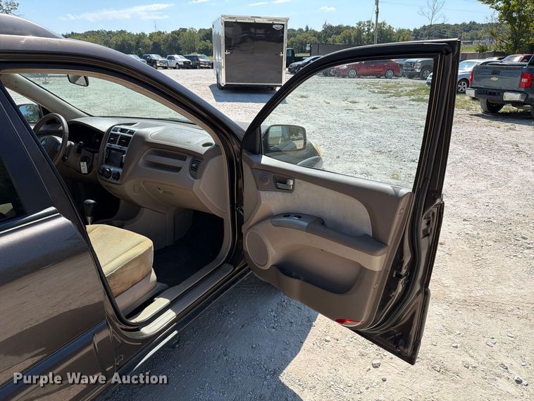 image for item FT6249 2005 Kia Sportage SUV