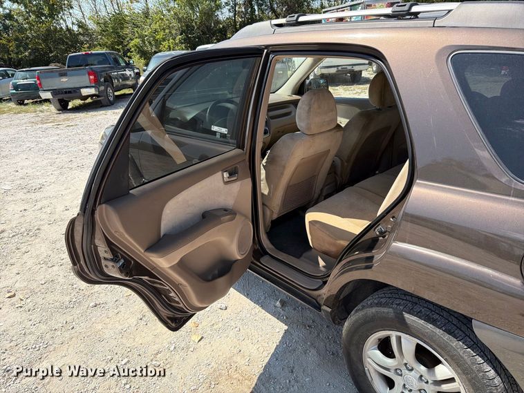 image for item FT6249 2005 Kia Sportage SUV