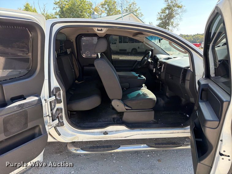 image for item FT6253 2008 Nissan Titan Ext. Cab pickup truck