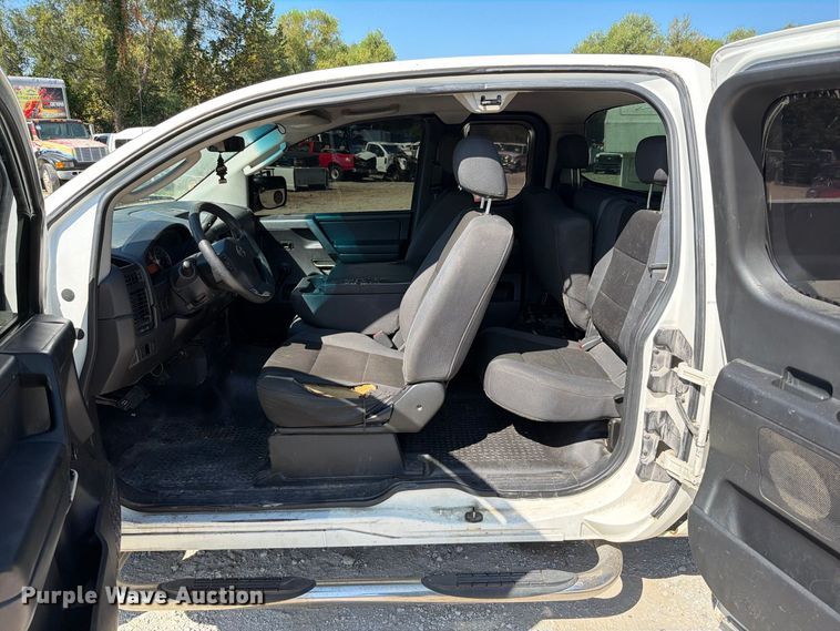 image for item FT6253 2008 Nissan Titan Ext. Cab pickup truck