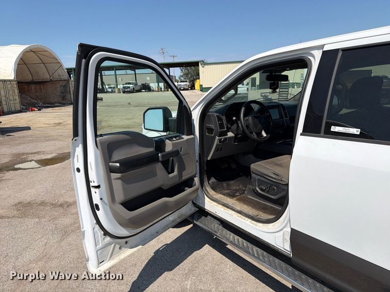 image for item FT6279 2017 Ford F150  XLT Crew Cab pickup truck