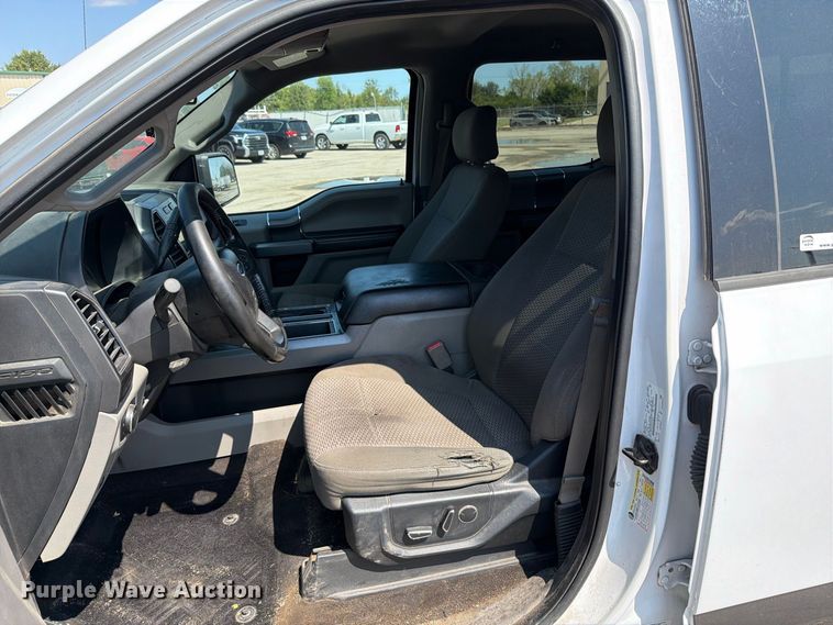 image for item FT6279 2017 Ford F150  XLT Crew Cab pickup truck