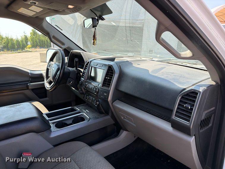 image for item FT6279 2017 Ford F150  XLT Crew Cab pickup truck