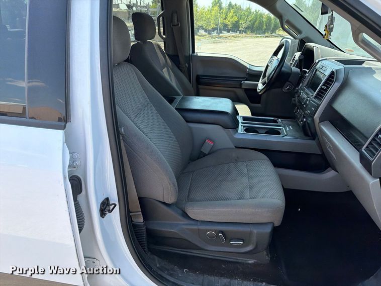 image for item FT6279 2017 Ford F150  XLT Crew Cab pickup truck