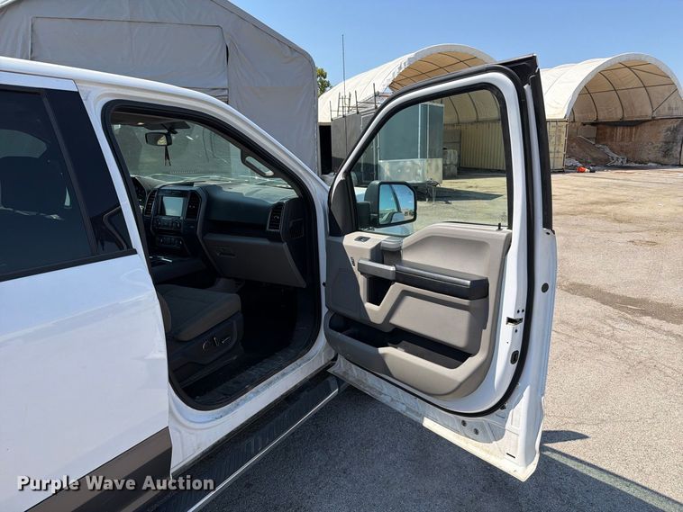 image for item FT6279 2017 Ford F150  XLT Crew Cab pickup truck