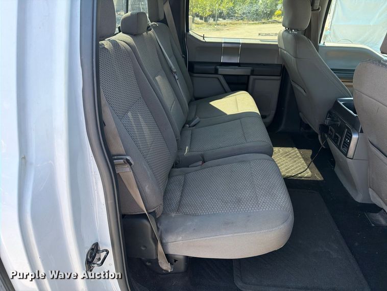 image for item FT6279 2017 Ford F150  XLT Crew Cab pickup truck