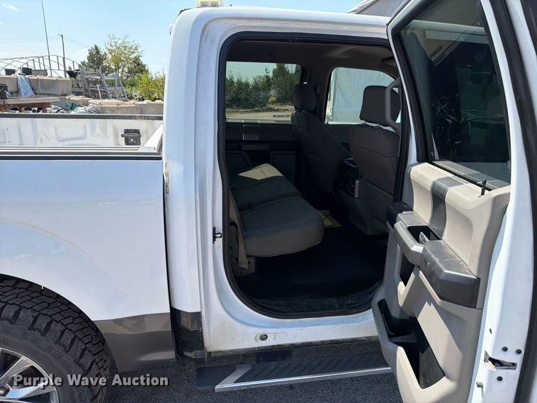 image for item FT6279 2017 Ford F150  XLT Crew Cab pickup truck