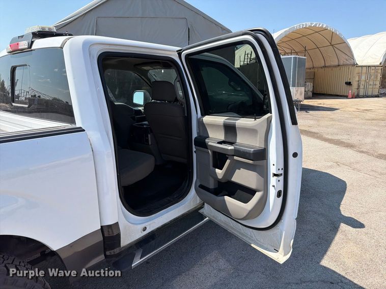image for item FT6279 2017 Ford F150  XLT Crew Cab pickup truck