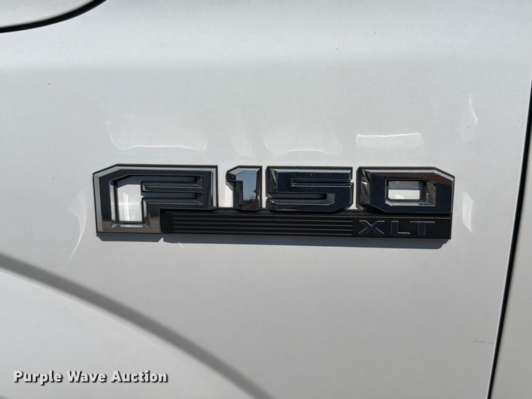 image for item FT6279 2017 Ford F150  XLT Crew Cab pickup truck