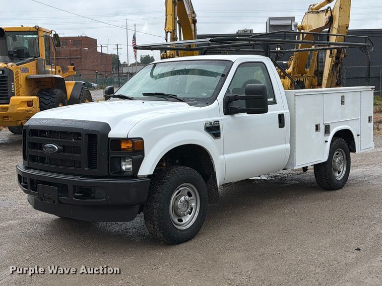 image for item FT6283 2010 Ford F250 Super Duty XL utility bed pickup truck