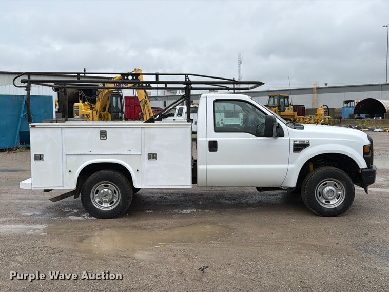 image for item FT6283 2010 Ford F250 Super Duty XL utility bed pickup truck