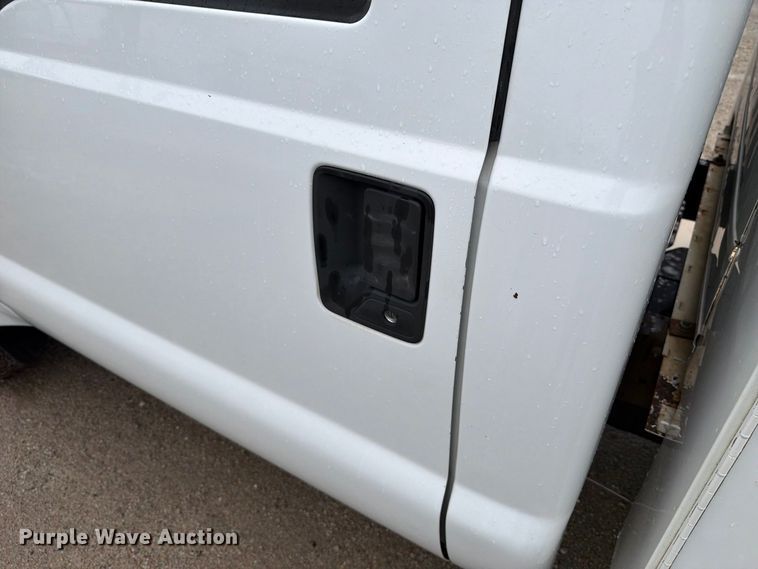 image for item FT6283 2010 Ford F250 Super Duty XL utility bed pickup truck
