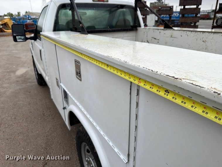 image for item FT6283 2010 Ford F250 Super Duty XL utility bed pickup truck