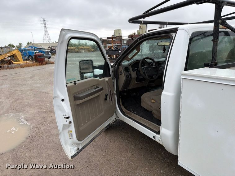 image for item FT6283 2010 Ford F250 Super Duty XL utility bed pickup truck