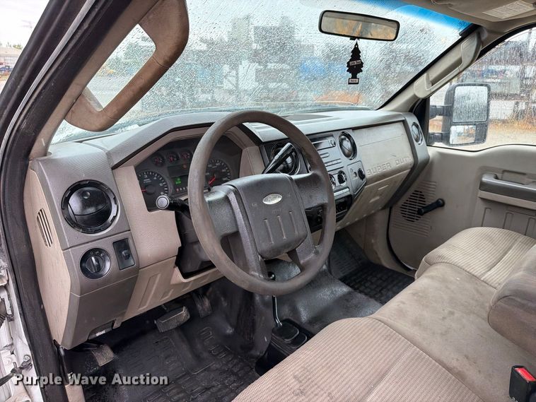 image for item FT6283 2010 Ford F250 Super Duty XL utility bed pickup truck