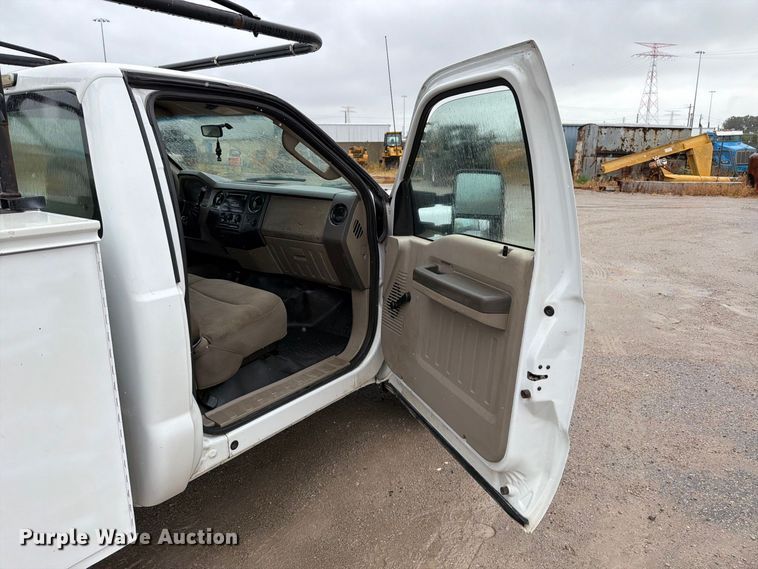 image for item FT6283 2010 Ford F250 Super Duty XL utility bed pickup truck