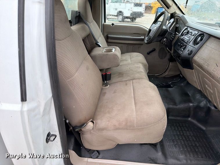 image for item FT6283 2010 Ford F250 Super Duty XL utility bed pickup truck
