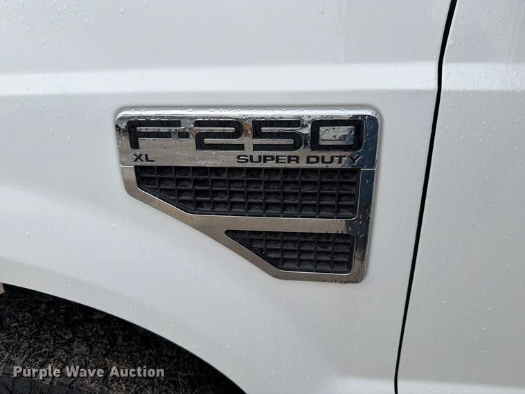 image for item FT6283 2010 Ford F250 Super Duty XL utility bed pickup truck