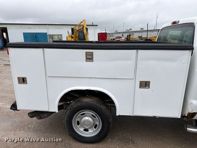 image for item FT6284 2011 Ford F350 Super Duty XL Ext. Cab utility bed pickup truck