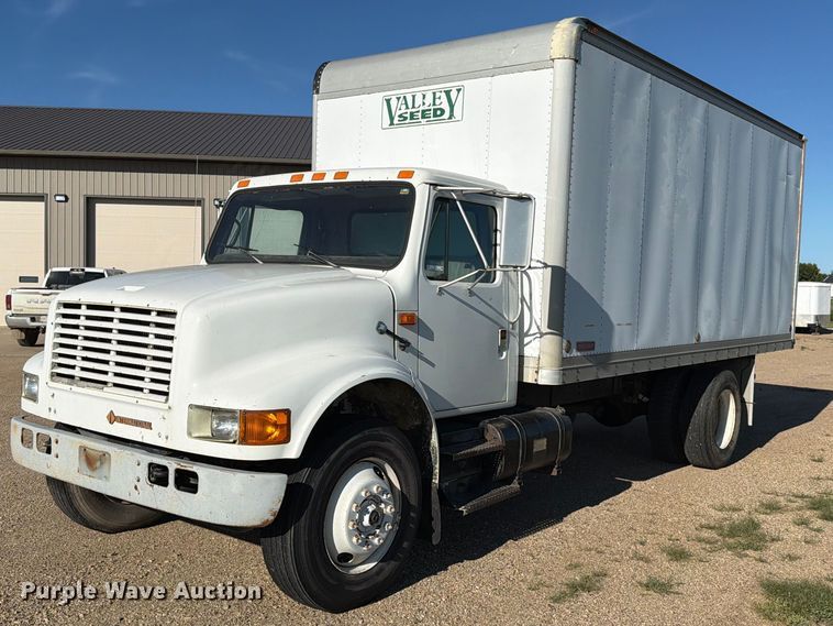 1990 International 4700 box truck