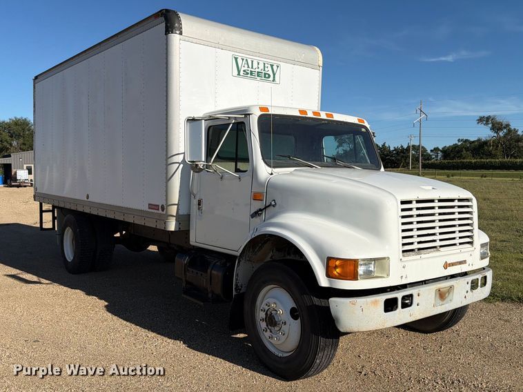 image for item FT6701 1990 International 4700 box truck