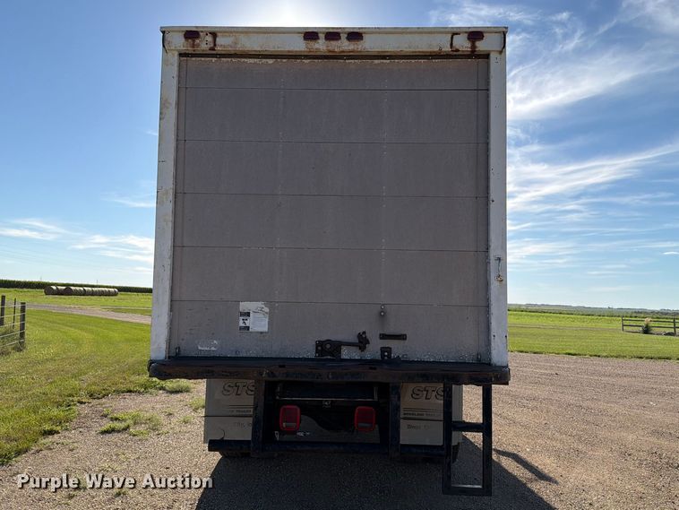 image for item FT6701 1990 International 4700 box truck