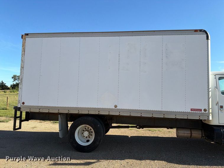 image for item FT6701 1990 International 4700 box truck