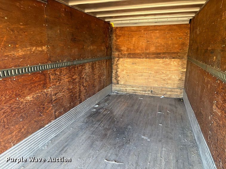 image for item FT6701 1990 International 4700 box truck
