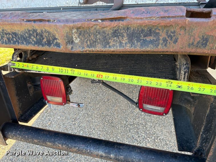 image for item FT6701 1990 International 4700 box truck