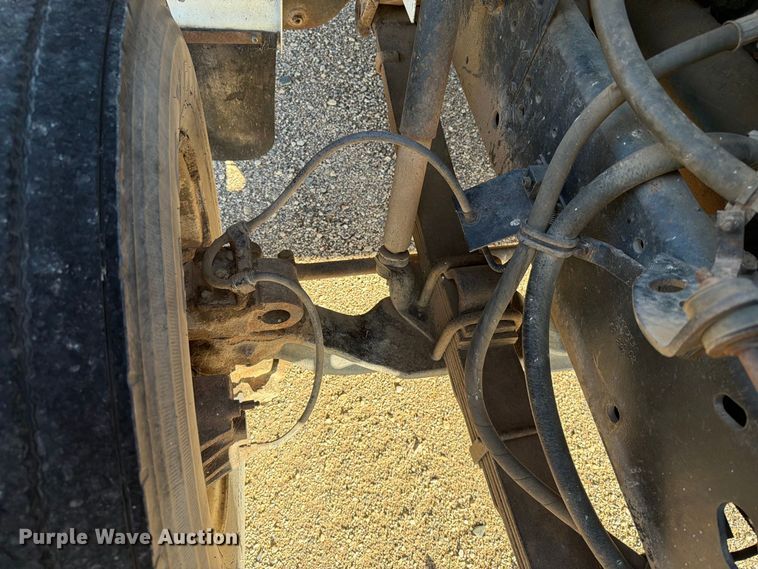 image for item FT6701 1990 International 4700 box truck