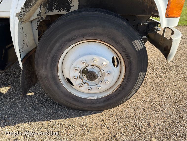 image for item FT6701 1990 International 4700 box truck