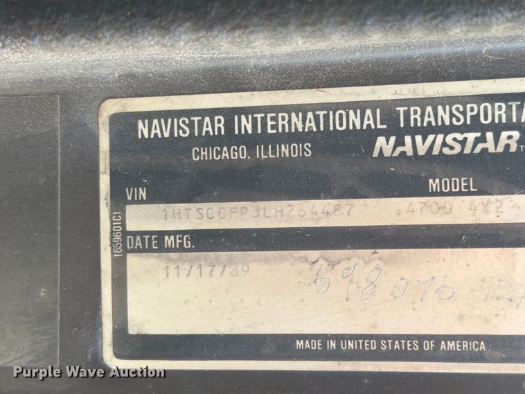 image for item FT6701 1990 International 4700 box truck