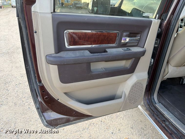 image for item FT6702 2012 Dodge Ram 2500 Crew Cab pickup truck