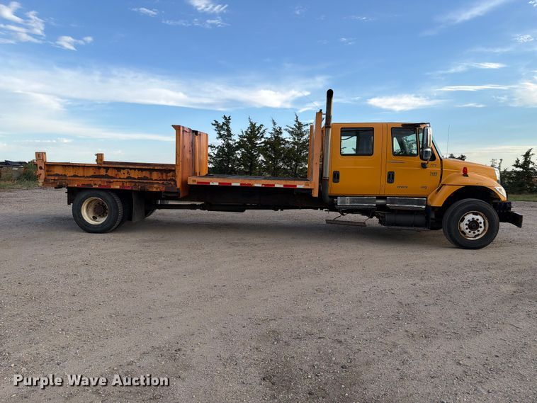image for item FT6703 2006 International Workstar 7400 Crew Cab dump truck