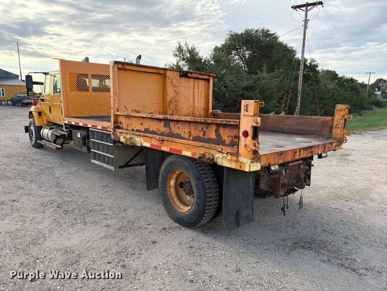 image for item FT6703 2006 International Workstar 7400 Crew Cab dump truck