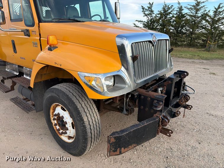 image for item FT6703 2006 International Workstar 7400 Crew Cab dump truck