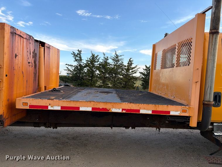 image for item FT6703 2006 International Workstar 7400 Crew Cab dump truck
