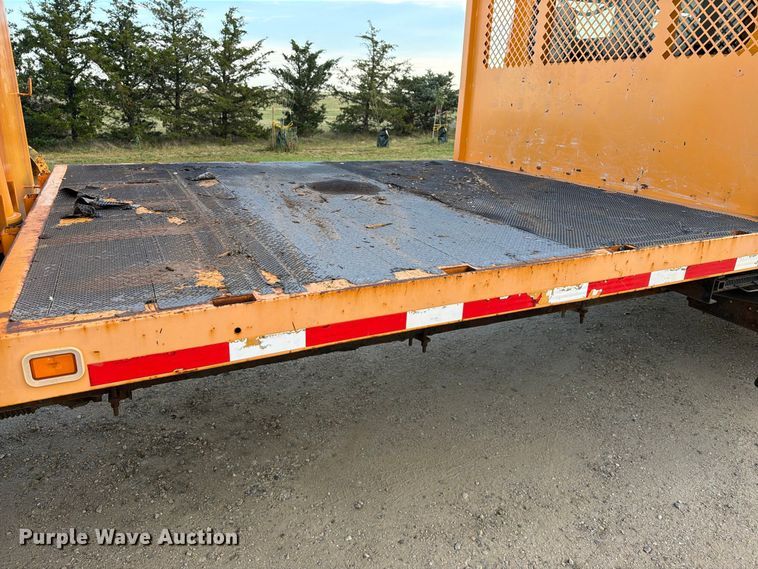 image for item FT6703 2006 International Workstar 7400 Crew Cab dump truck