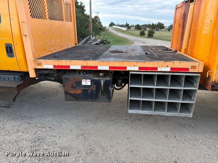 image for item FT6703 2006 International Workstar 7400 Crew Cab dump truck