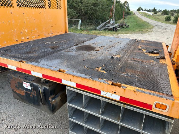 image for item FT6703 2006 International Workstar 7400 Crew Cab dump truck