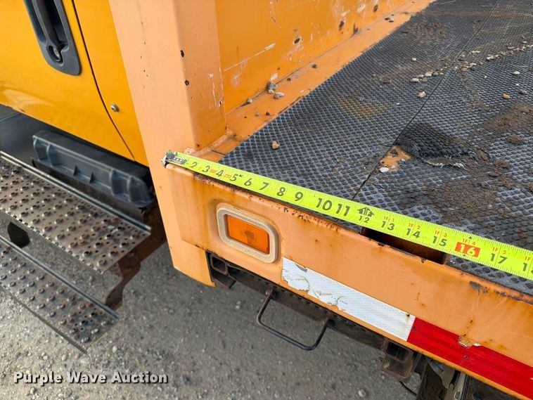 image for item FT6703 2006 International Workstar 7400 Crew Cab dump truck