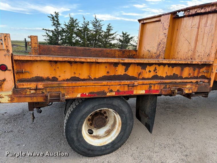 image for item FT6703 2006 International Workstar 7400 Crew Cab dump truck
