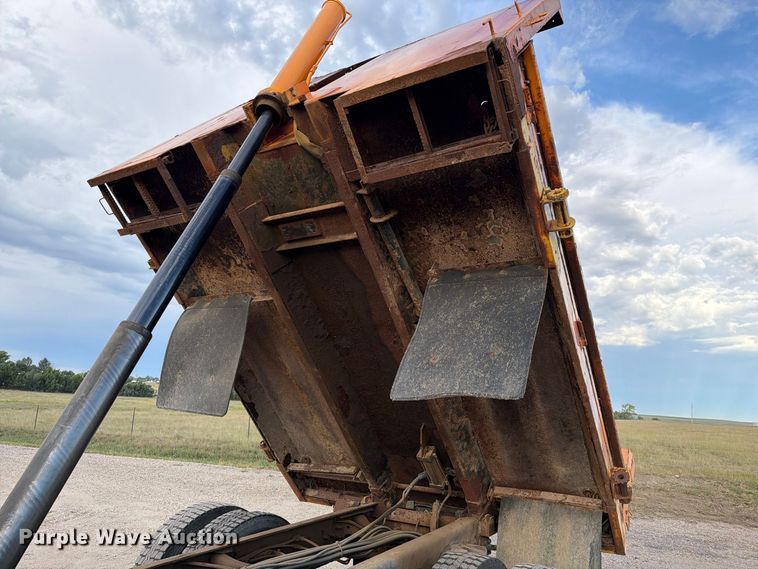 image for item FT6703 2006 International Workstar 7400 Crew Cab dump truck