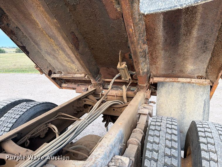 image for item FT6703 2006 International Workstar 7400 Crew Cab dump truck