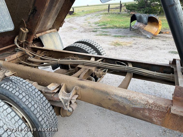 image for item FT6703 2006 International Workstar 7400 Crew Cab dump truck