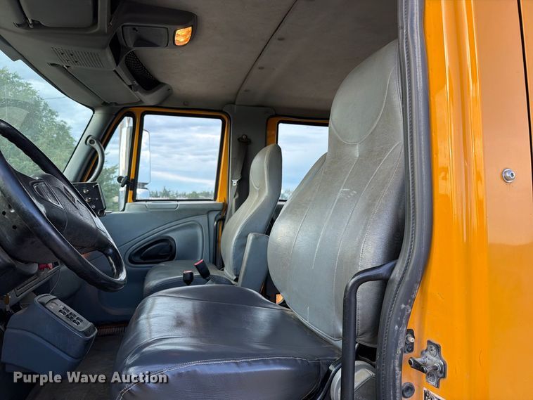 image for item FT6703 2006 International Workstar 7400 Crew Cab dump truck