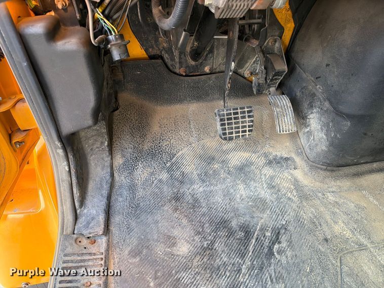 image for item FT6703 2006 International Workstar 7400 Crew Cab dump truck