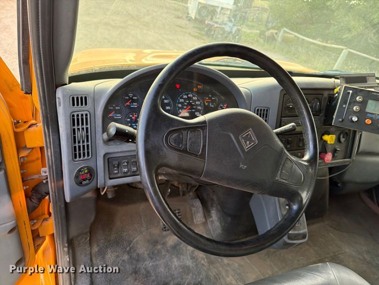 image for item FT6703 2006 International Workstar 7400 Crew Cab dump truck