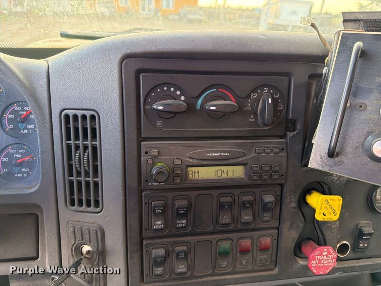 image for item FT6703 2006 International Workstar 7400 Crew Cab dump truck