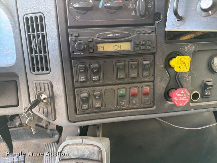 image for item FT6703 2006 International Workstar 7400 Crew Cab dump truck